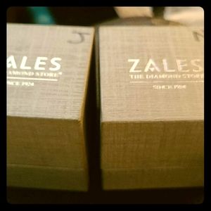Zales his and hers rings like new